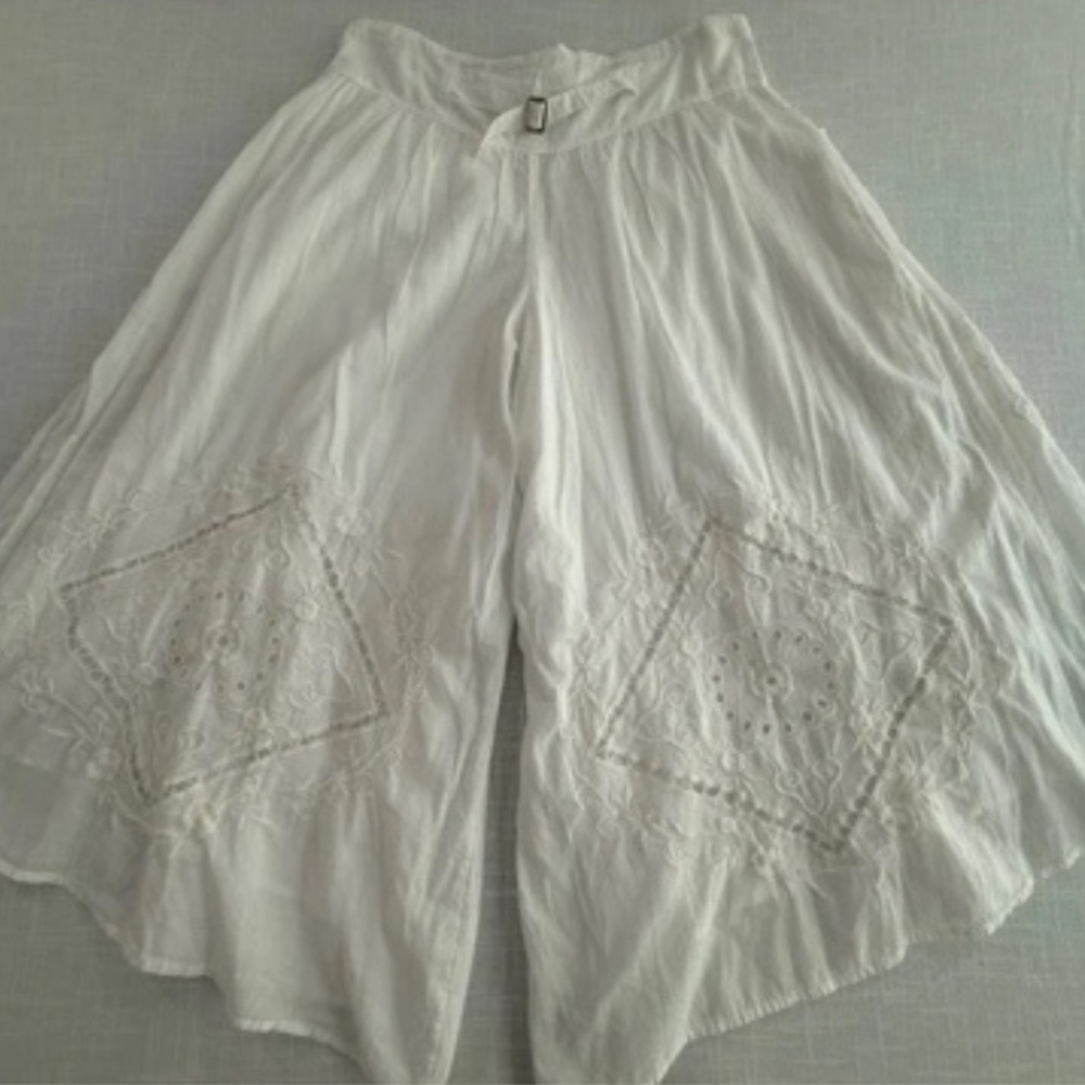 Women’s White Embroidered A-Line Cotton Skirt - Picture 1 of 2